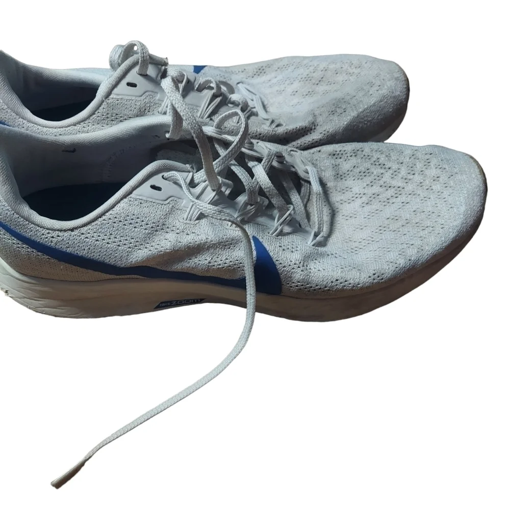 11 Nike Zoom white‎ and blue sneakers